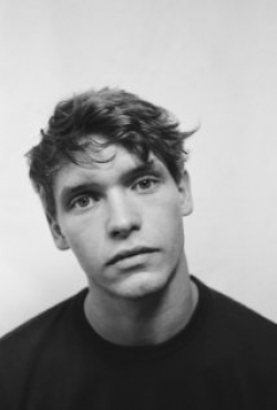 Billy Howle movies and biography.