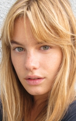 Actress Camille Rowe - filmography and biography.