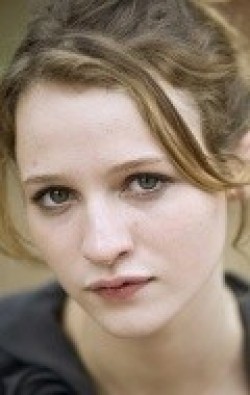 Actress Christa Theret - filmography and biography.