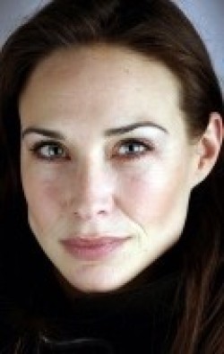 Claire Forlani movies and biography.