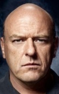 Dean Norris movies and biography.