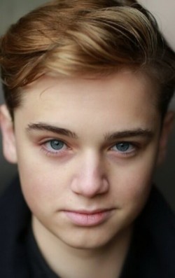 Dean-Charles Chapman movies and biography.