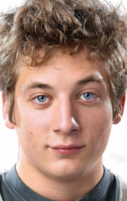 Jeremy Allen White movies and biography.