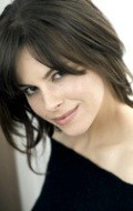 Actress Emily Hampshire - filmography and biography.