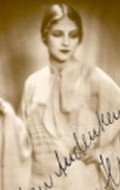 Evelyn Holt movies and biography.
