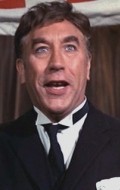 Actor Frankie Howerd - filmography and biography.