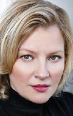 Gretchen Mol movies and biography.