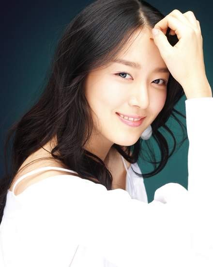 Han Yeh In movies and biography.