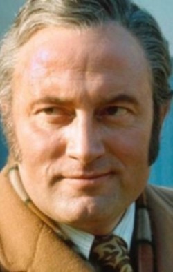Actor Iain Cuthbertson - filmography and biography.