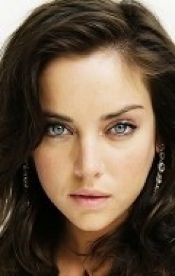 Jessica Stroup movies and biography.