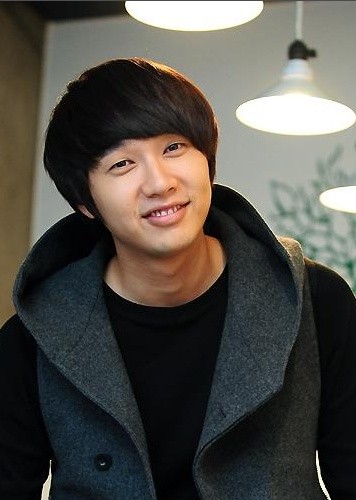 Actor Ji Hyun Woo - filmography and biography.