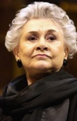 Actress Joan Plowright - filmography and biography.