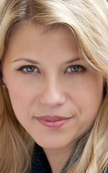 Jodie Sweetin movies and biography.