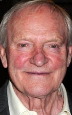 Actor Julian Glover - filmography and biography.