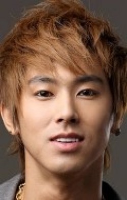 Actor Jung Yunho - filmography and biography.