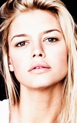 Kelly Rohrbach movies and biography.
