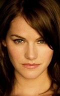 Kelly Overton movies and biography.