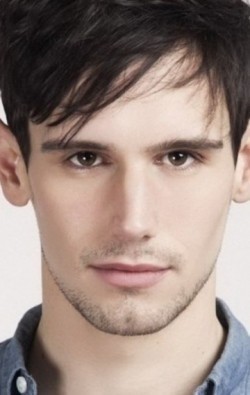 Cory Michael Smith movies and biography.