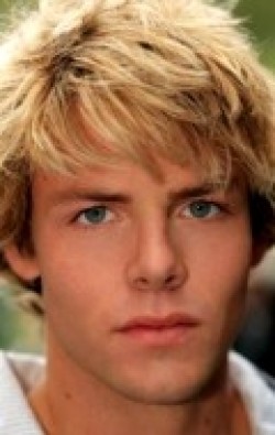 Actor Lachlan Buchanan - filmography and biography.