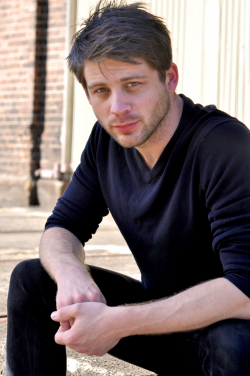 Actor, Producer Lindsay Farris - filmography and biography.