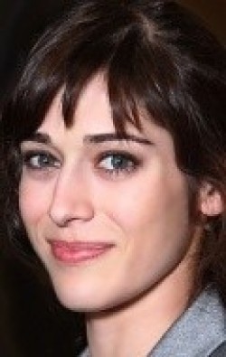 Lizzy Caplan movies and biography.