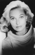 Lola Albright movies and biography.
