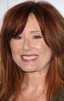 Mary McDonnell movies and biography.
