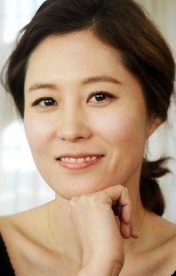 Actress, Director, Writer Moon So-ri - filmography and biography.