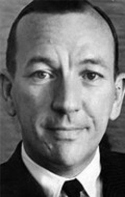 Actor, Director, Writer, Producer, Composer Noel Coward - filmography and biography.
