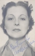 Actress Nora Swinburne - filmography and biography.