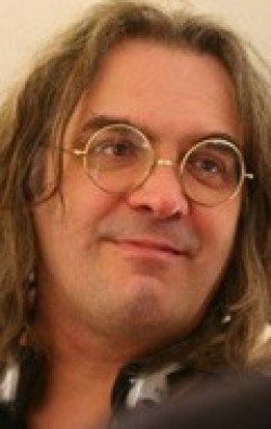 Paul Greengrass movies and biography.