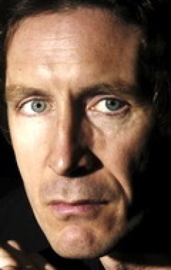 Actor Paul McGann - filmography and biography.