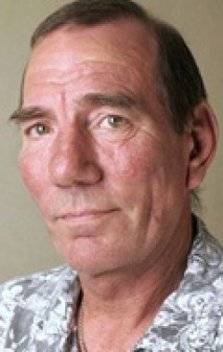 Pete Postlethwaite movies and biography.