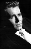 Philip Carey movies and biography.