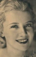 Reva Holsey movies and biography.