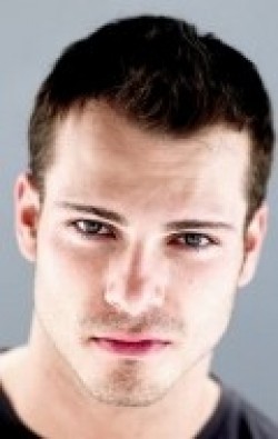 Actor, Producer Shawn Roberts - filmography and biography.