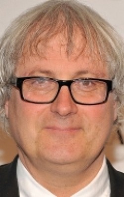 Director, Producer Simon Curtis - filmography and biography.