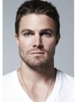 Actor, Producer Stephen Amell - filmography and biography.