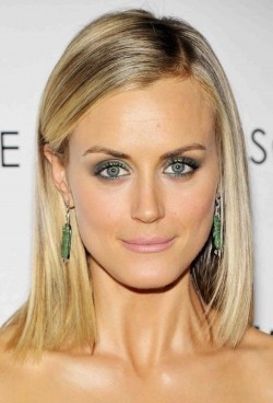 Taylor Schilling movies and biography.