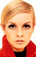 Actress Twiggy - filmography and biography.