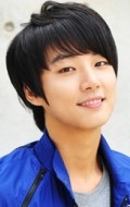 Actor Yoon Shi Yoon - filmography and biography.