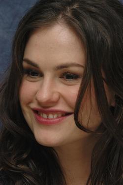 Anna Paquin - best image in filmography.