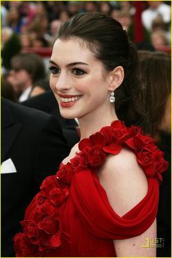 Anne Hathaway - best image in biography.