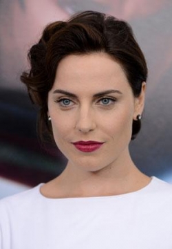 Antje Traue - best image in filmography.