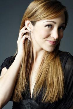 Autumn Reeser - best image in biography.