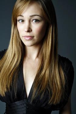 Autumn Reeser - best image in biography.