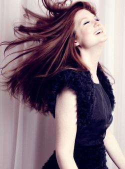 Bonnie Wright - best image in biography.
