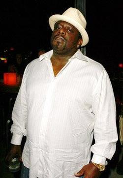 Cedric the Entertainer - best image in filmography.