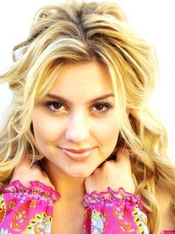 Chelsea Kane - best image in biography.