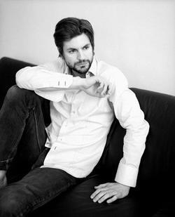 Gale Harold - best image in filmography.
